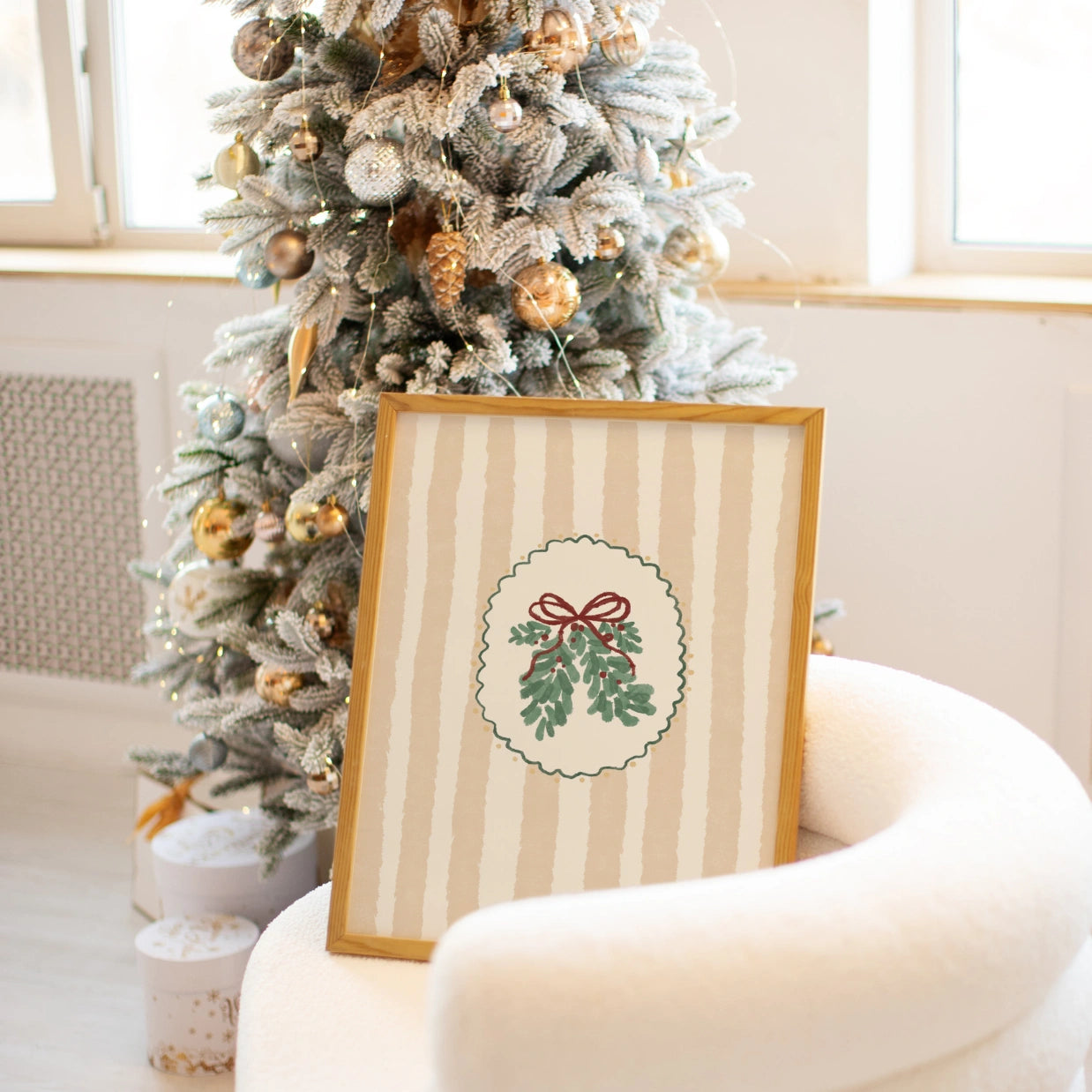 Wanddeko mit Weihnachtsgrün