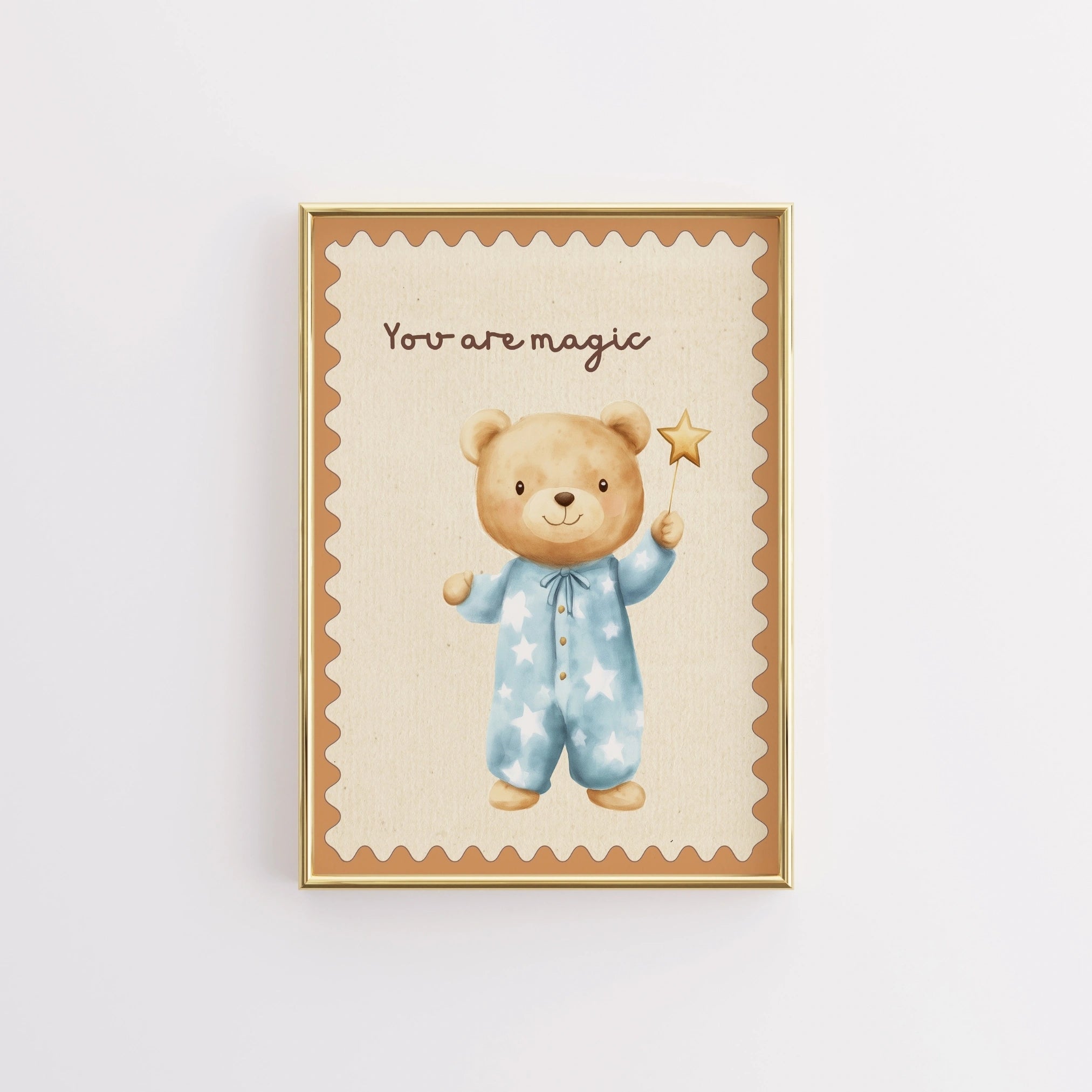 Magic Bear Wall Art - Stampa per cameretta dei bambini con pigiama blu