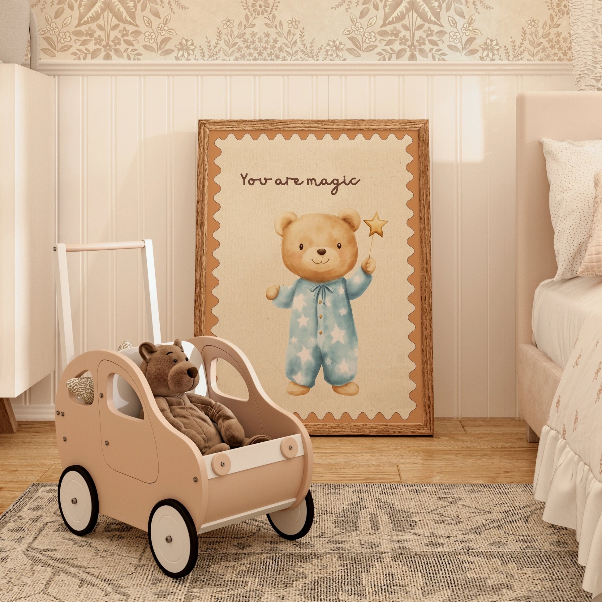 Magic Bear Wall Art - Stampa per cameretta dei bambini con pigiama blu