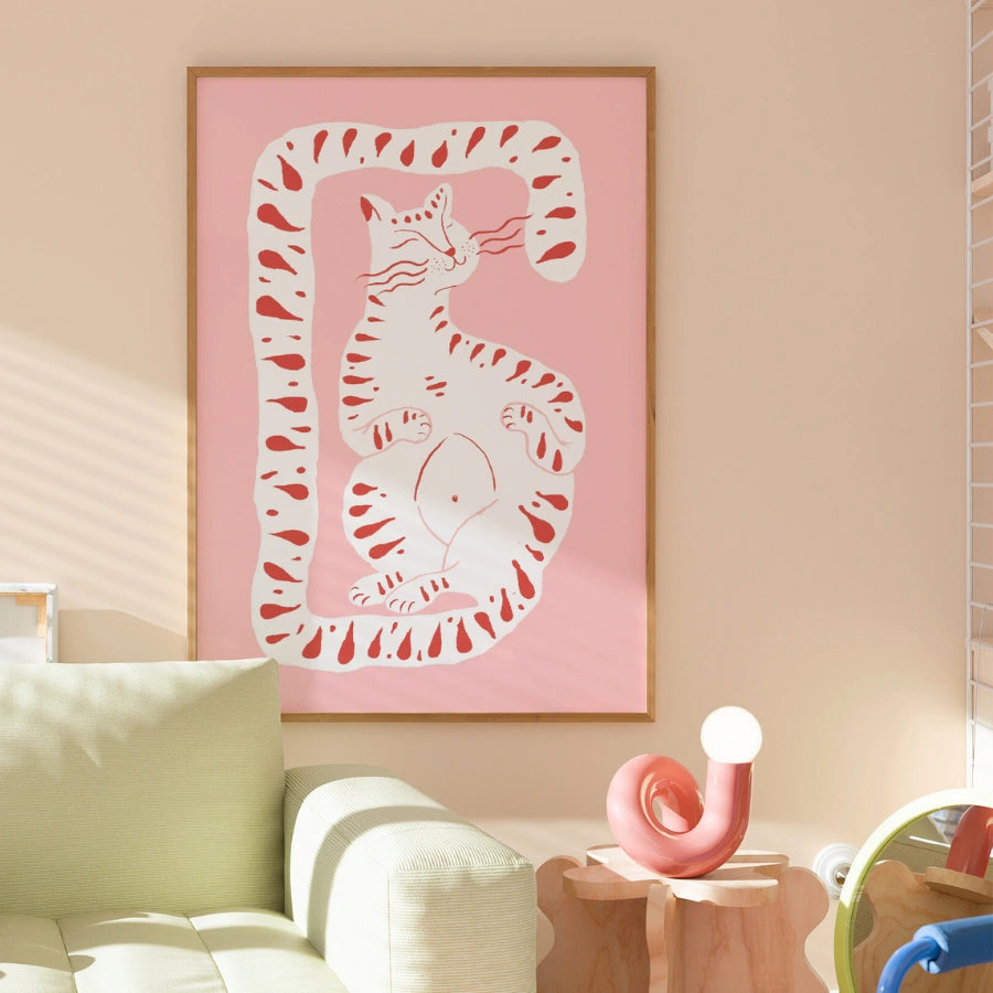 Verspieltes Katzen-Wandbild – Rosa maximalistischer Tierdruck