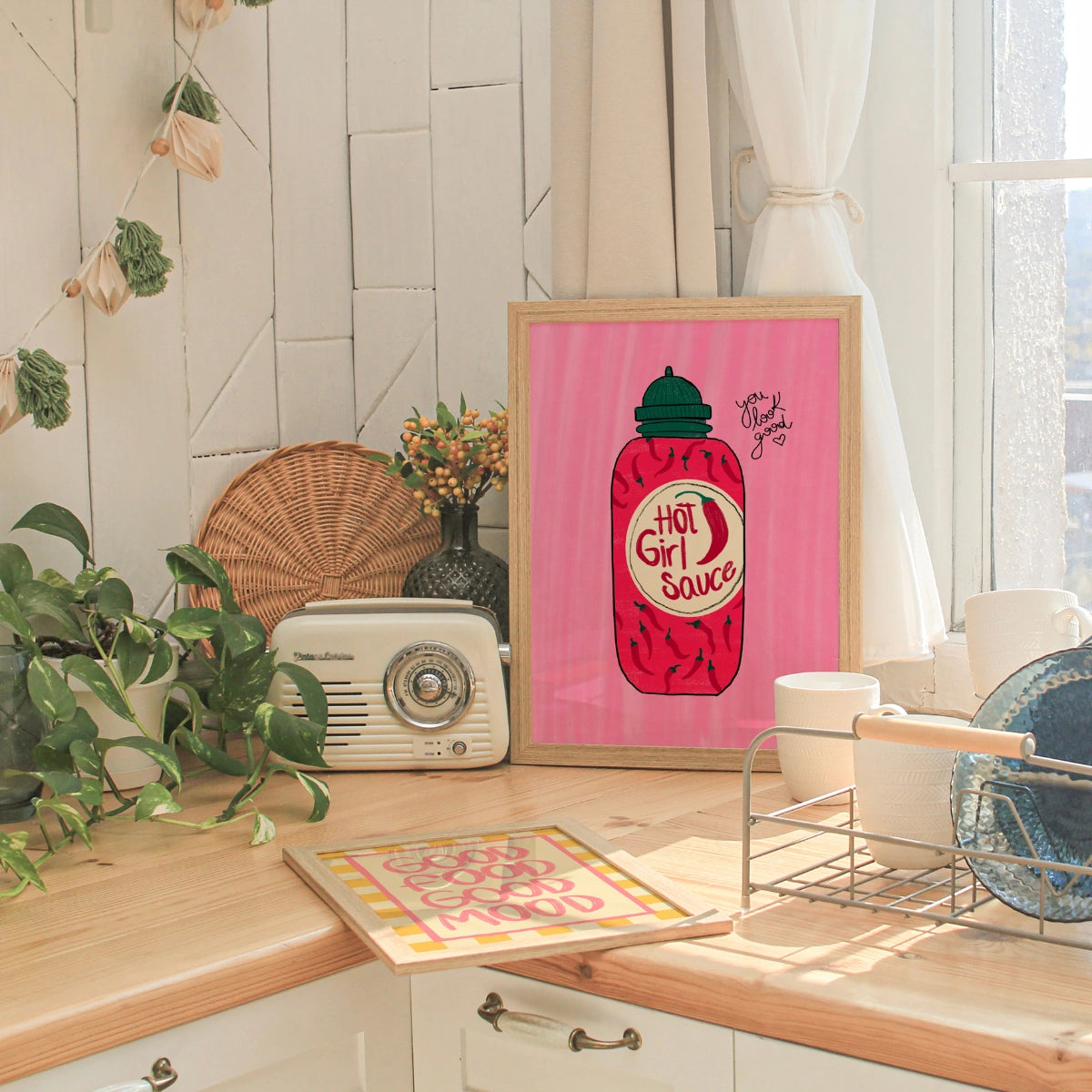 Wandbild „Hot Girl Sauce“ – Küchenposter