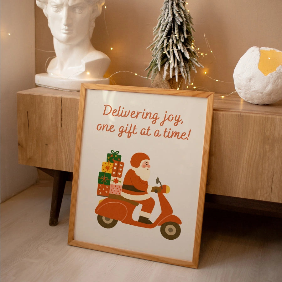 Babbo Natale sullo scooter - Stampa murale divertente per la consegna di Natale