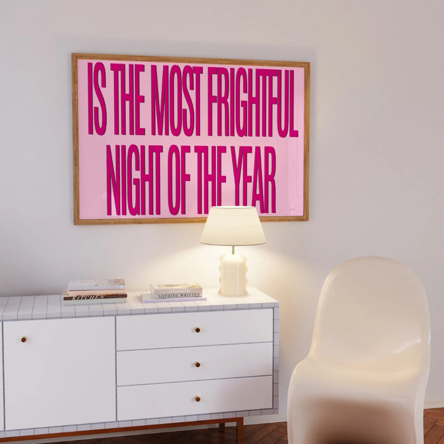 Wandbild „Die gruseligste Nacht“ – Ausdrucksstarker Halloween-Typografiedruck