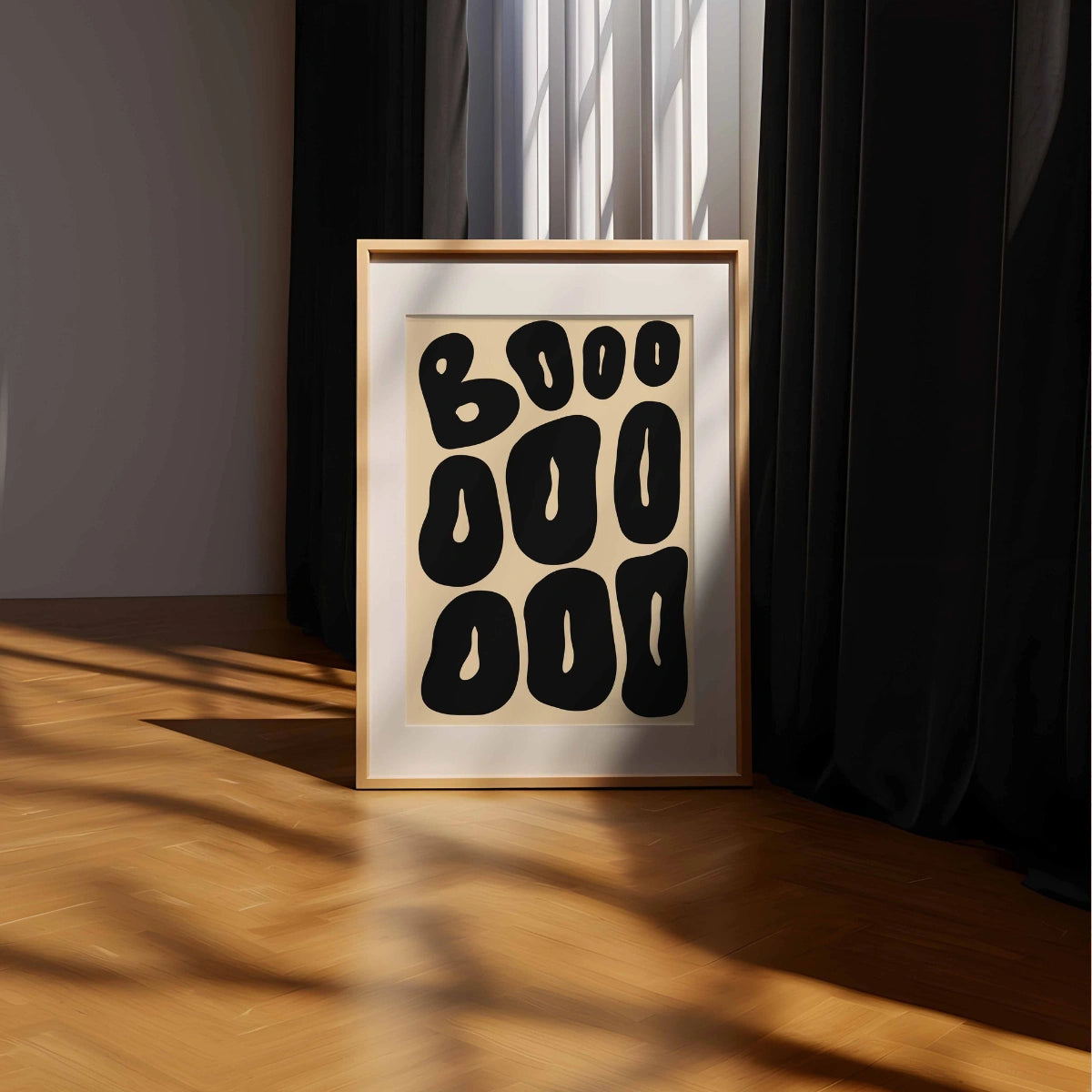 BOOOO Stampa di Halloween – Minimalista e spettrale