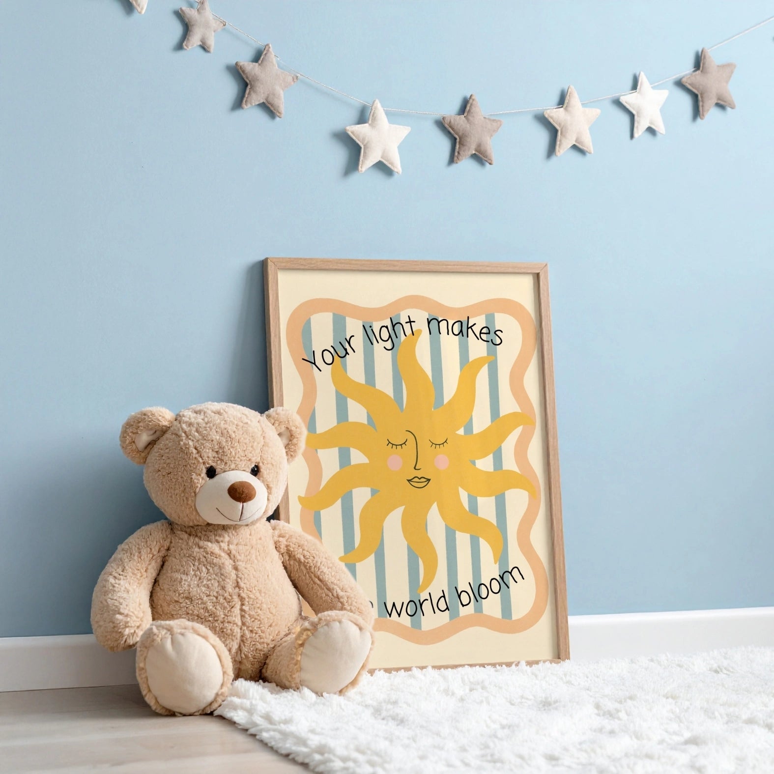 Decorazione per la cameretta del bambino in giallo caldo